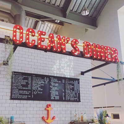 株式会社クロックアップ【キッチン兼ホール(OCEAN’S DINER店長候補)】